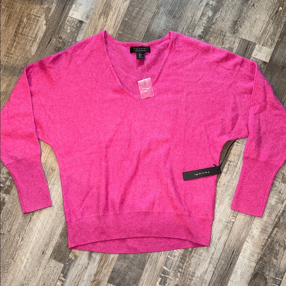 Tahari Fuchsia V-Neck Women's Sweater - cashmere size large
